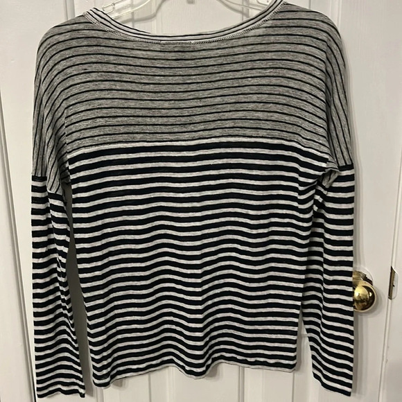 J Crew Women’s (S) Navy Gray 100% Linen Crewneck Long sleeve Nautical Top - Picture 2 of 6